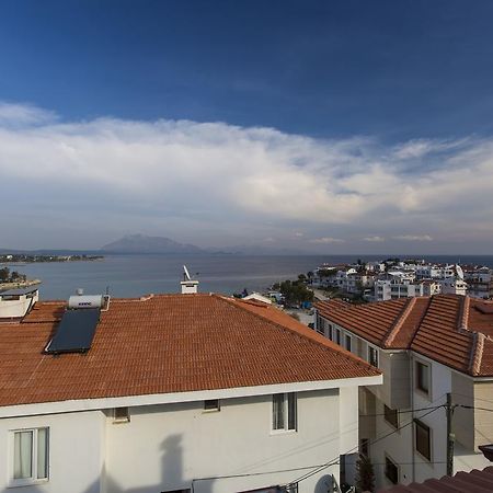 The Green Goose Hotel Датча Екстериор снимка