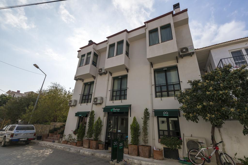 The Green Goose Hotel Датча Екстериор снимка