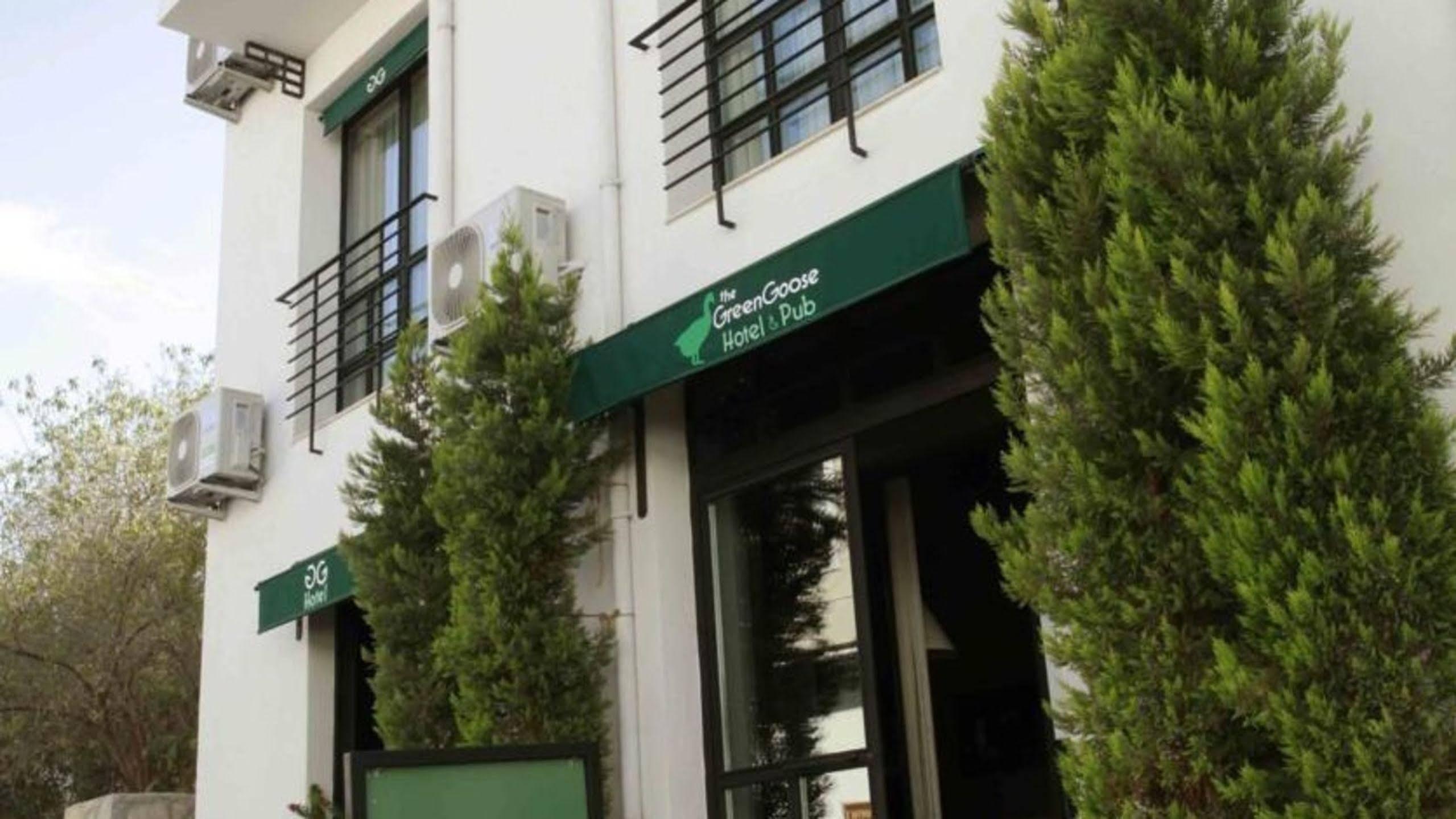 The Green Goose Hotel Датча Екстериор снимка