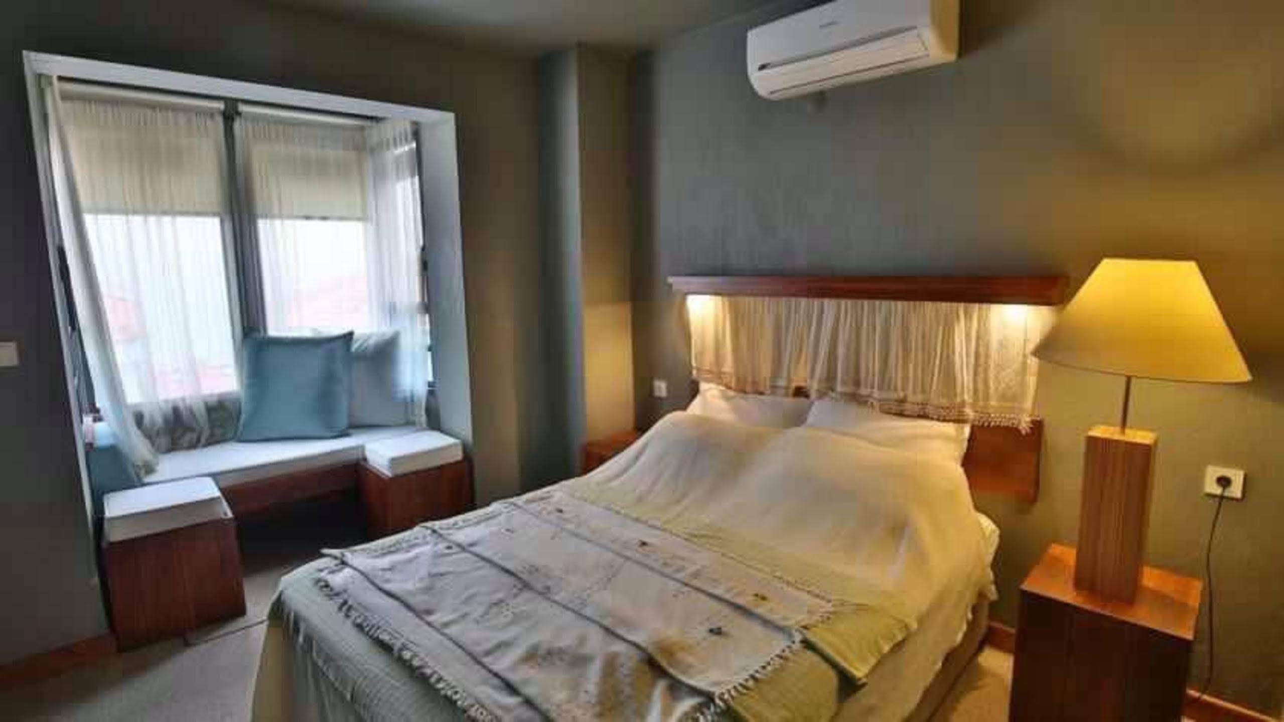 The Green Goose Hotel Датча Екстериор снимка